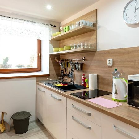 Nisa Apartments โนวาเลสนา ภายนอก รูปภาพ