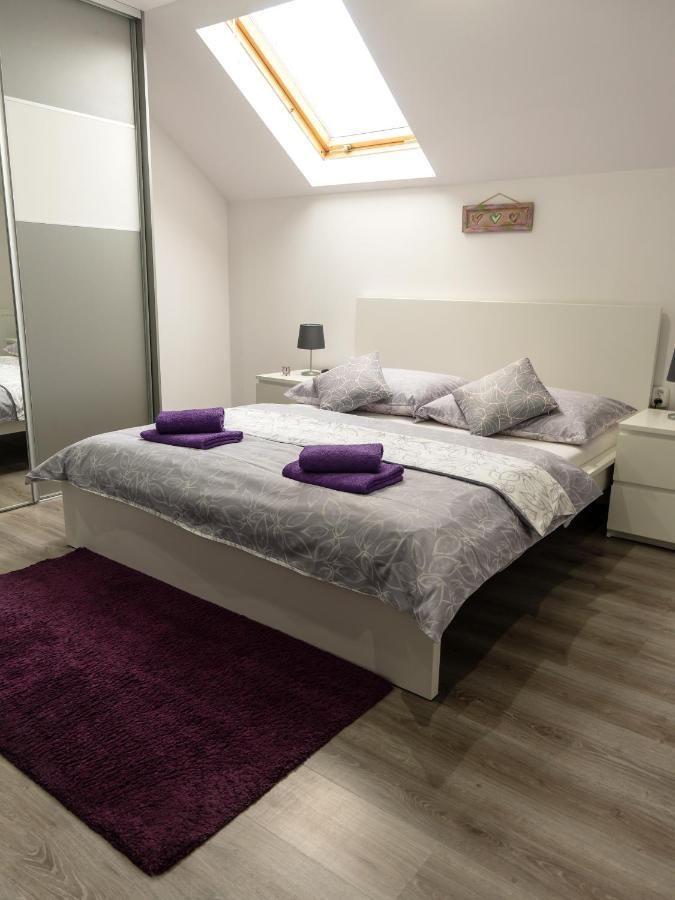 Nisa Apartments โนวาเลสนา ภายนอก รูปภาพ