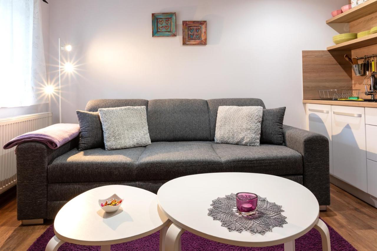 Nisa Apartments โนวาเลสนา ภายนอก รูปภาพ